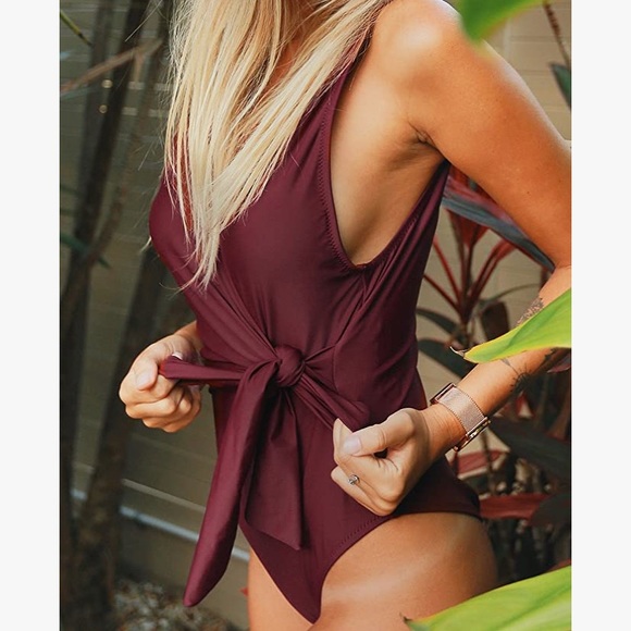 Cupshe Women’s One Piece Swimsuit in Wine Red - Picture 2 of 8